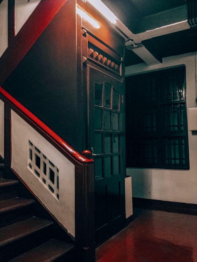 The Metro Pod - Backpackers A/C Dormitory Kochi Exterior foto